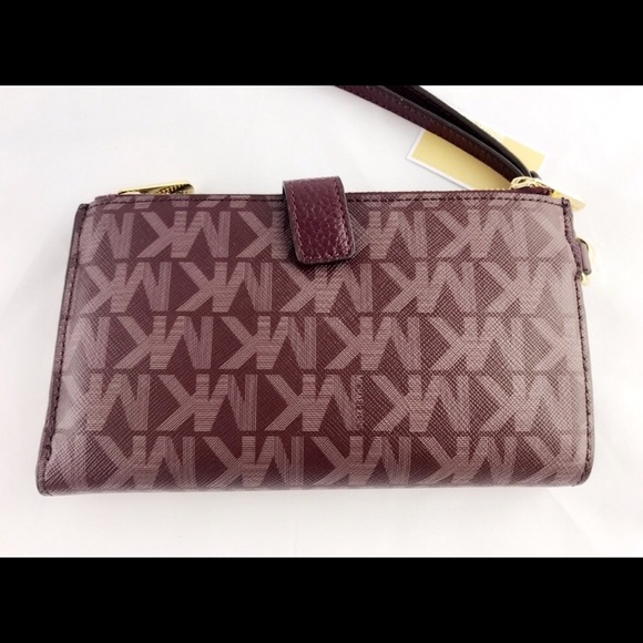 *SOLD* Authentic Michael Kors Wallet NWT - Picture 2 of 4